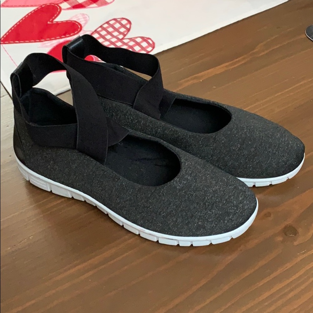 Women’s sneaker